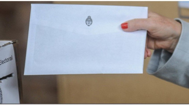 La Junta Electoral otorgó una prórroga y este lunes aún se podrán presentar las listas de candidatos en Provincia