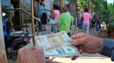 Crisis en Cuba: el peso alcanza un mínimo histórico mientras la dolarización gana terreno en la isla
