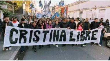 Cristina Kirchner cumple 100 días presa y los militantes se movilizan a San José 1111