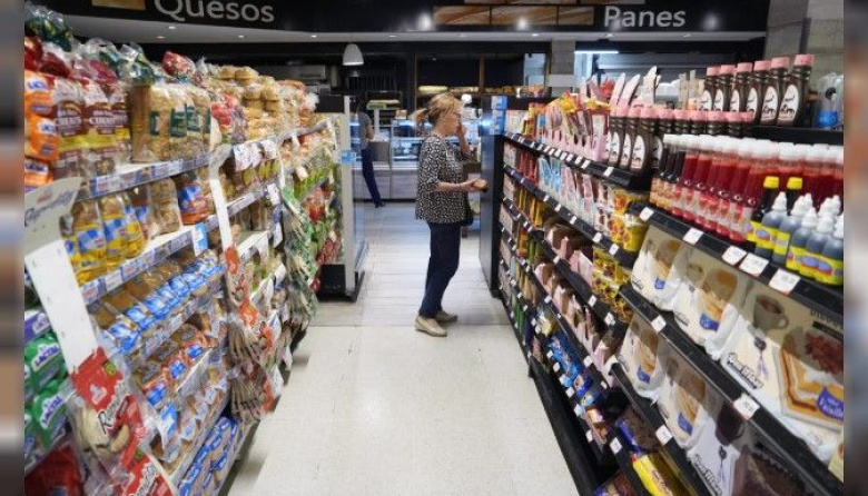 La canasta básica total subió 0,9% en abril y la salida del cepo no afecto la inflación