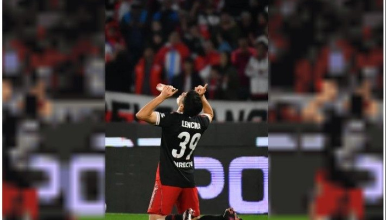 River Plate goleó 4-0 a Instituto en Córdoba y recuperó la cima de la Zona B