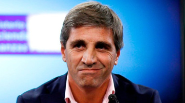 El Gobierno lanzará incentivos para que los argentinos empiecen a usar los dólares el colchón: riesgos y dudas
