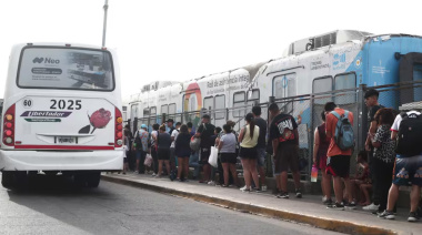 Desde las 00 volvieron a funcionar los transportes