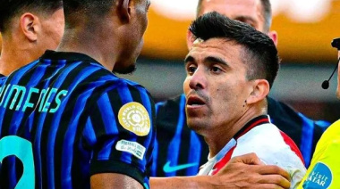 La pelea de Marcos Acuña y Denzel Dumfries, que viene desde el 2022 en Qatar