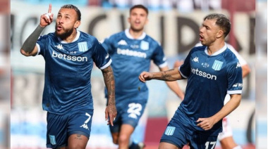VIDEO- Racing goleó a Deportivo Riestra y se metió en los cuartos de final