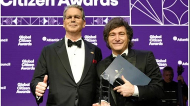 Scott Bessent ratificó el swap de US$20 mil millones y anunció que ya compra pesos argentinos