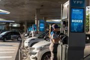 Aumentaron un 1% los precios de la nafta y del gasoil en todo el país