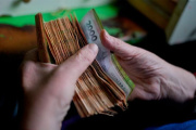 Los salarios crecieron 3,4% en abril y superaron la inflación mensual
