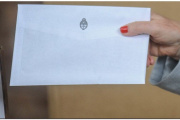 La Junta Electoral otorgó una prórroga y este lunes aún se podrán presentar las listas de candidatos en Provincia