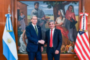 Estados Unidos confirmó que negocia con la Argentina un swap por US$20.000 millones